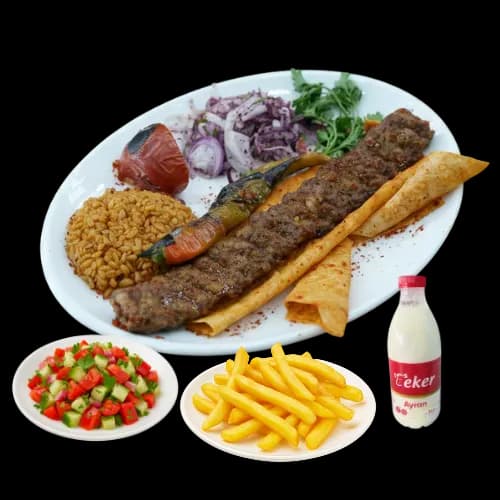 Adana kebap menüsü; patates kızartması, çoban salata ve ayran ile
